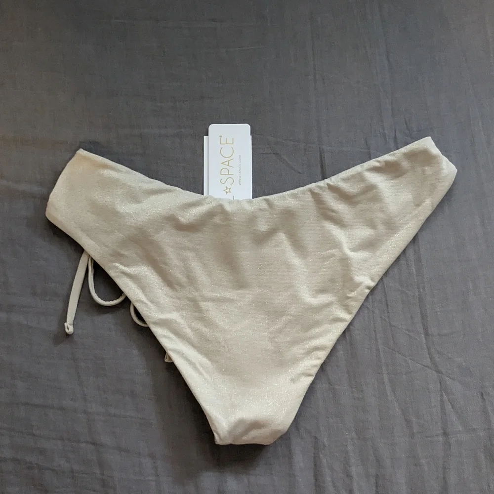 L*Space Ringo Amal Bikini Set Shimmer Bone
